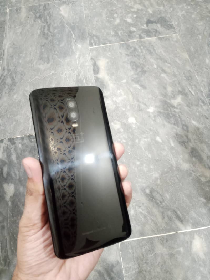 One Plus 6T 3