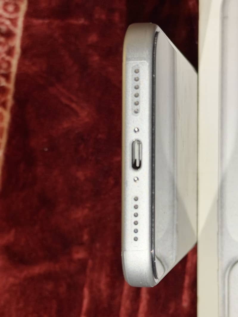 iPhone 17 Pro Max 5