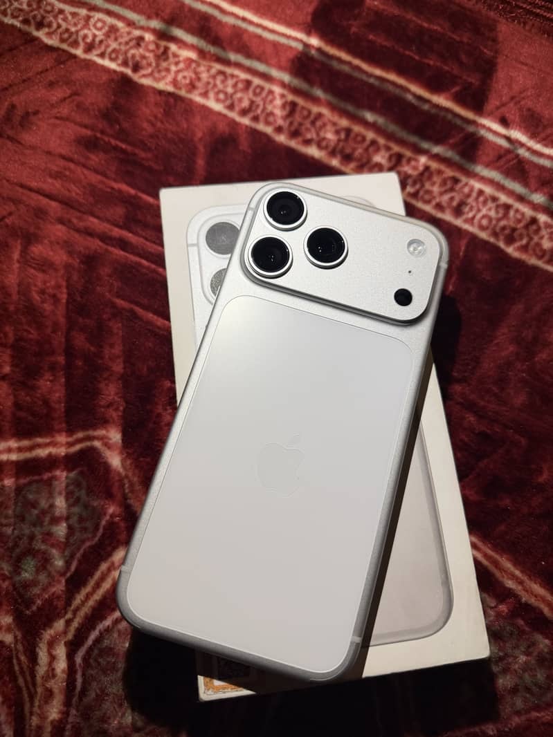 iPhone 17 Pro Max 8