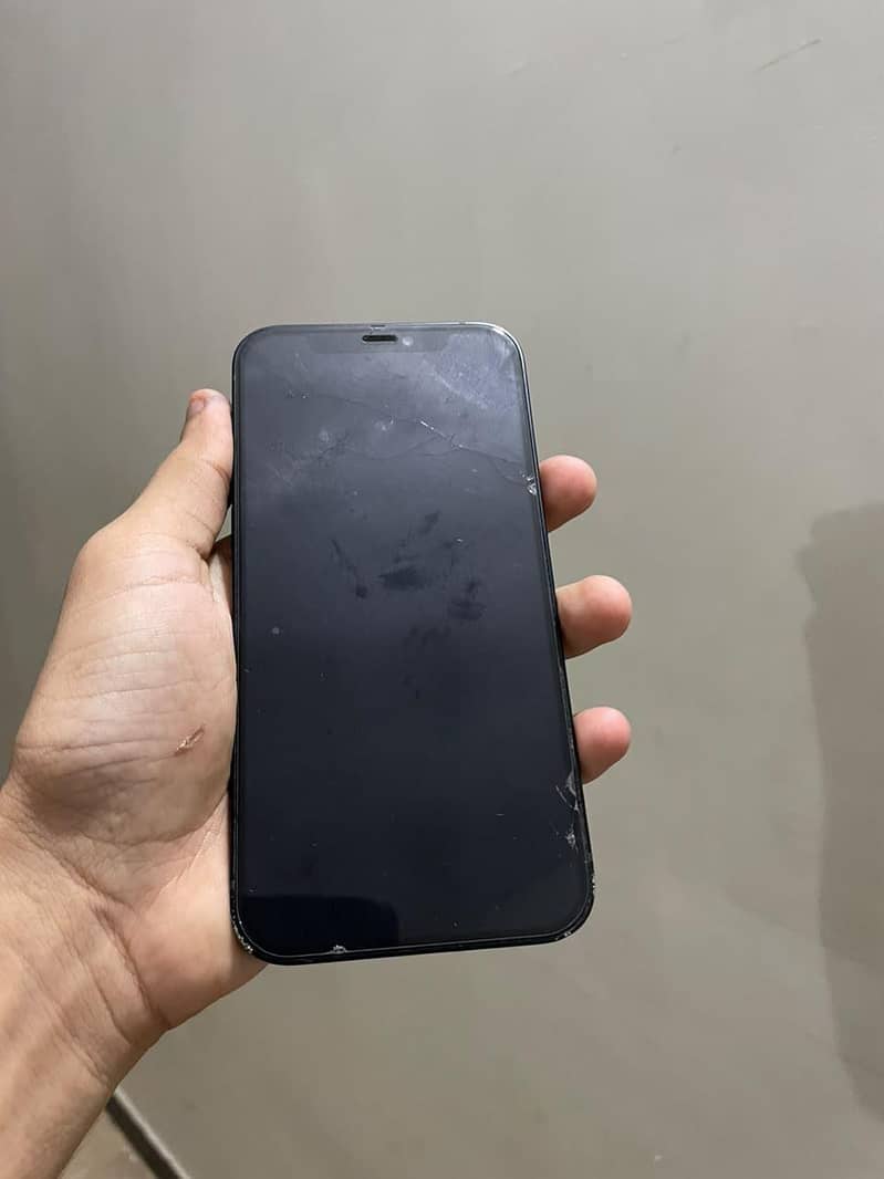 Apple iPhone 12 8