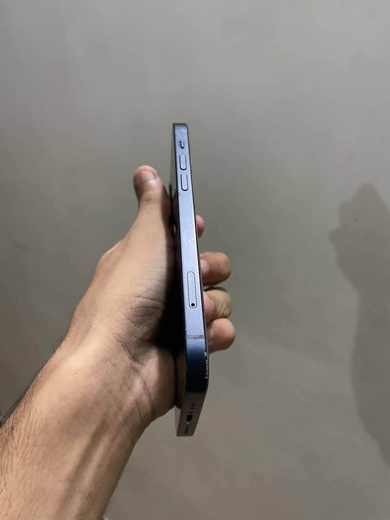 Apple iPhone 12 10