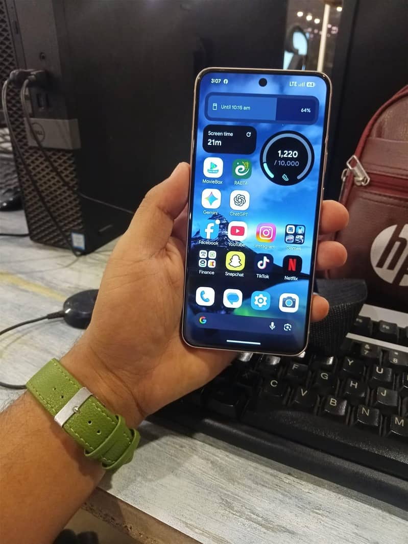 Google Pixel 8 2