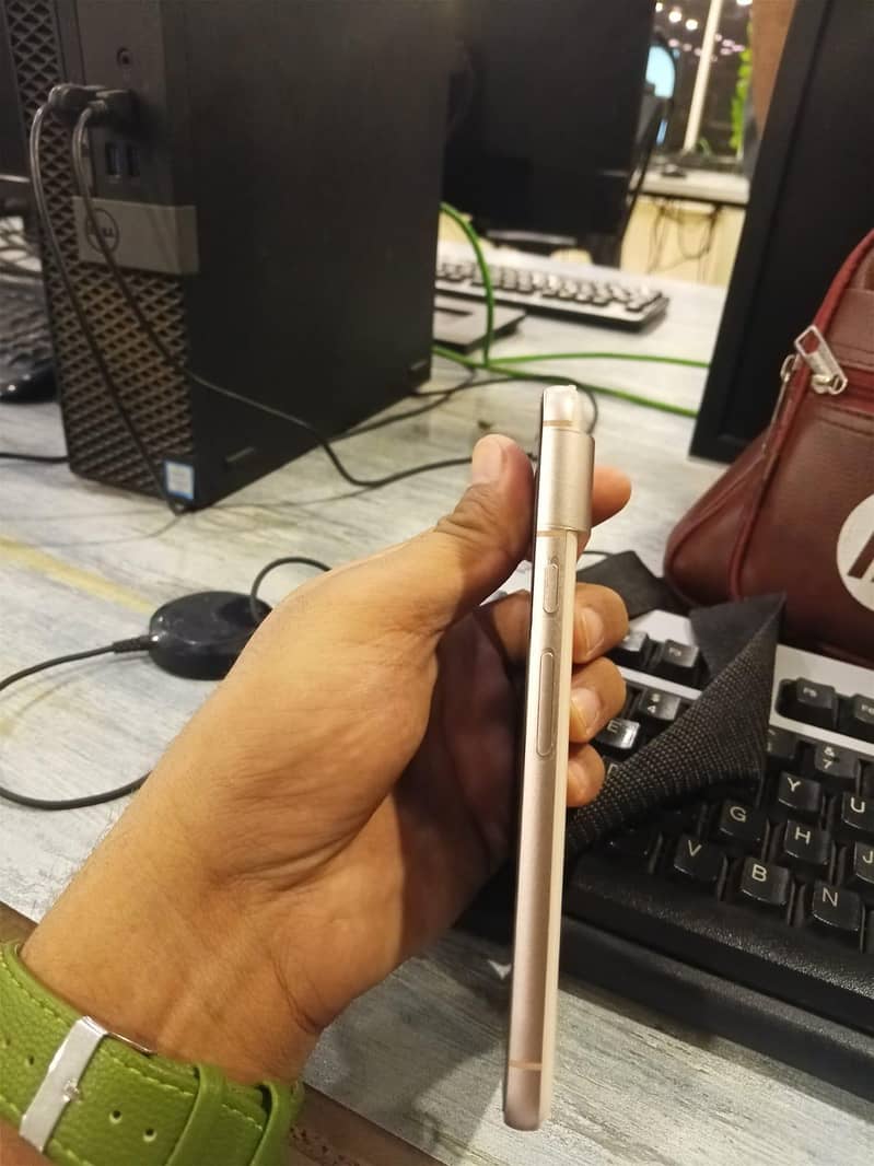 Google Pixel 8 3