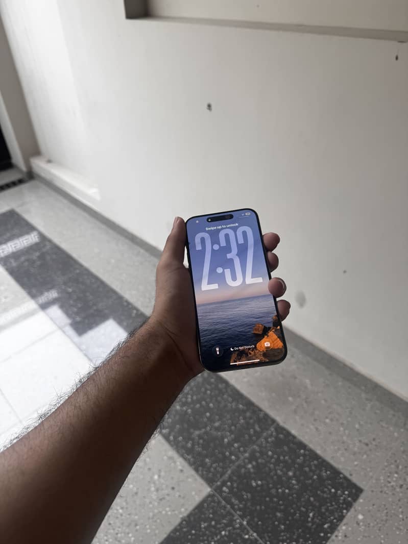 Apple iPhone 15 Pro Max 0