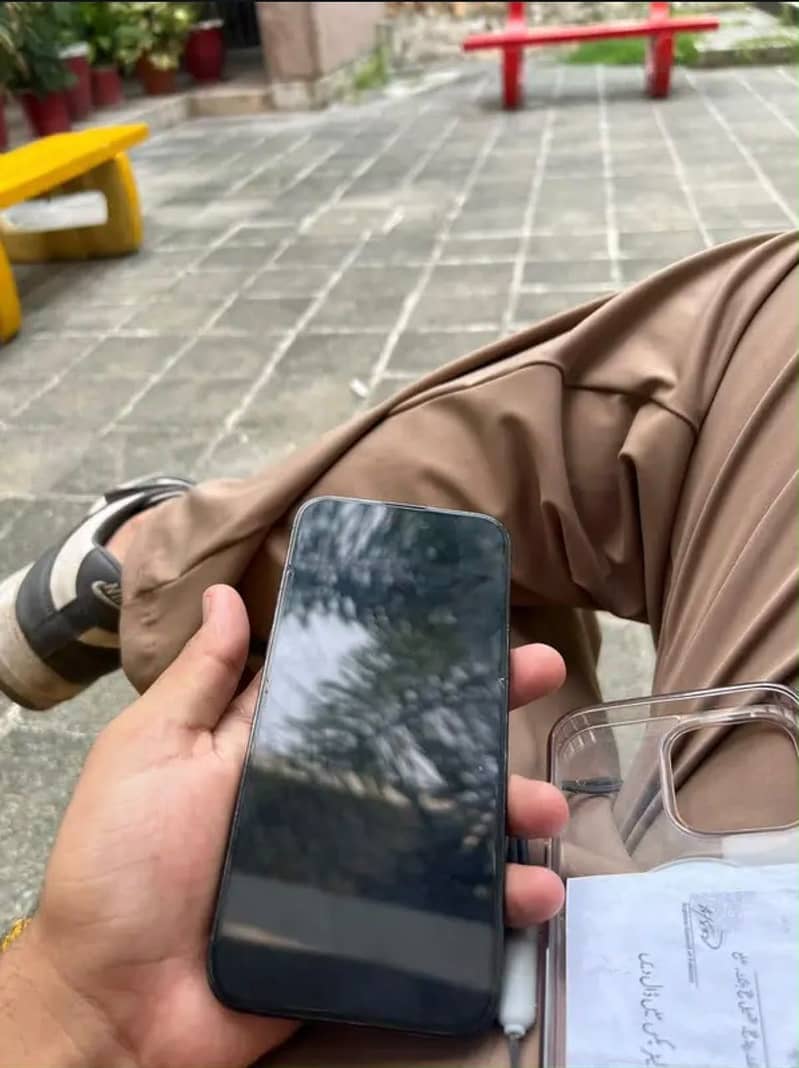 Apple iPhone 14 Pro Max 1