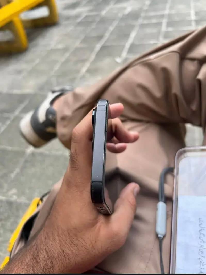 Apple iPhone 14 Pro Max 3