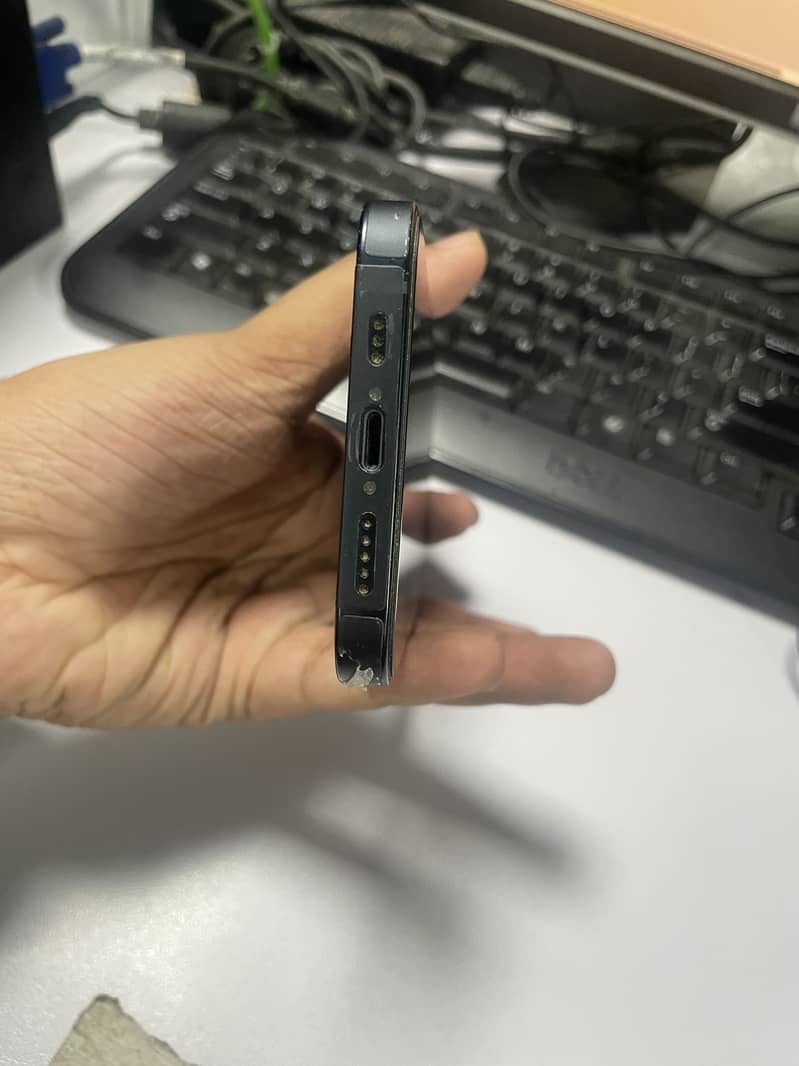 Apple iPhone 13 3