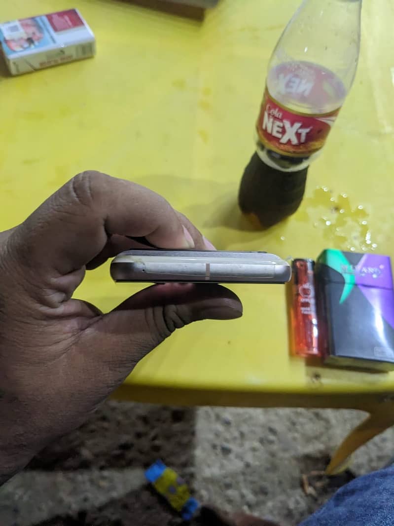 Google Pixel 8 2