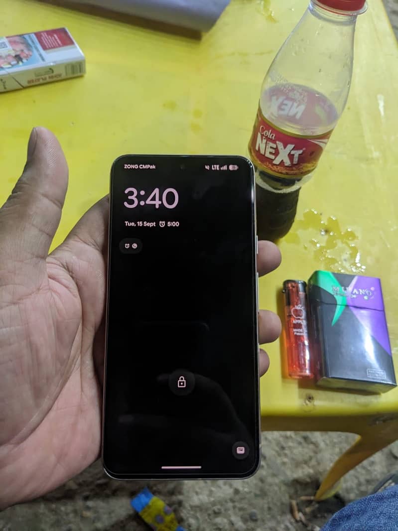 Google Pixel 8 3