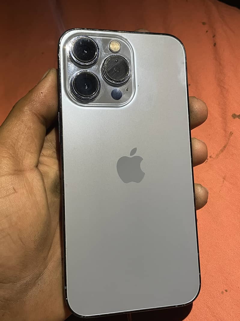 Apple iPhone 13 Pro 4