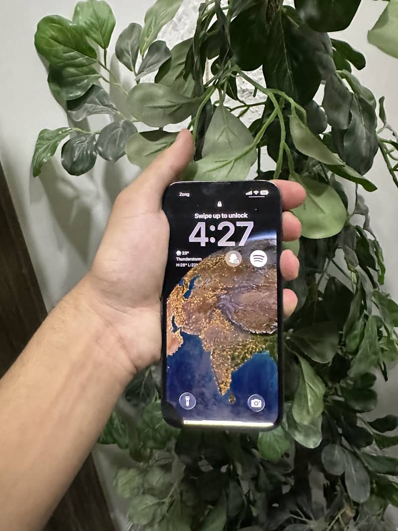 Apple iPhone 13 Pro 1
