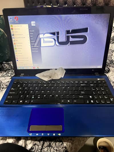 Vip Laptop Hai 10/10 Condition Hai Sub kch Apke Samne Hai