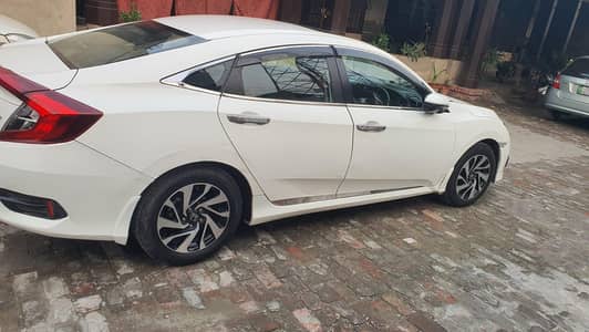 Honda Civic VTi Oriel Prosmatec 2018/19