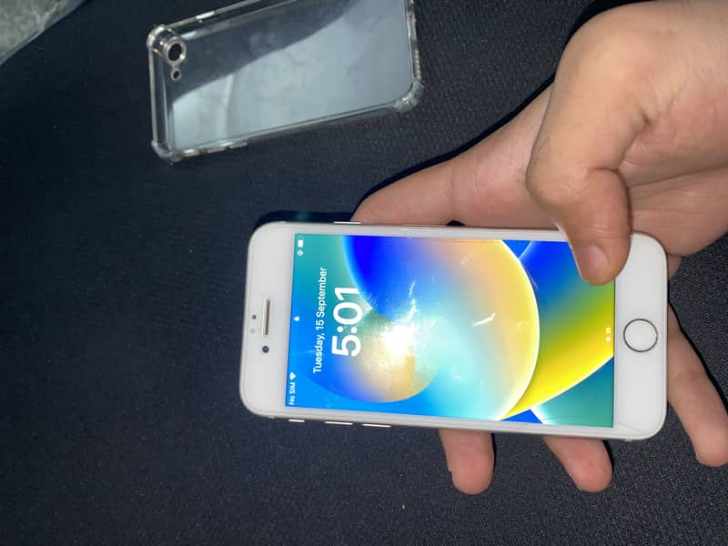 Apple iPhone 8 2