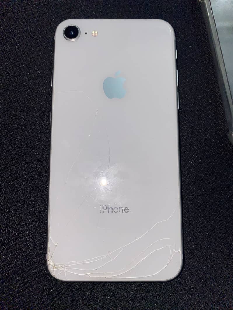 Apple iPhone 8 3