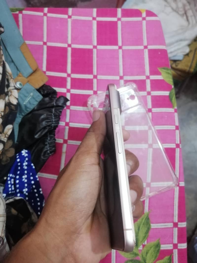 Google Pixel 8 5