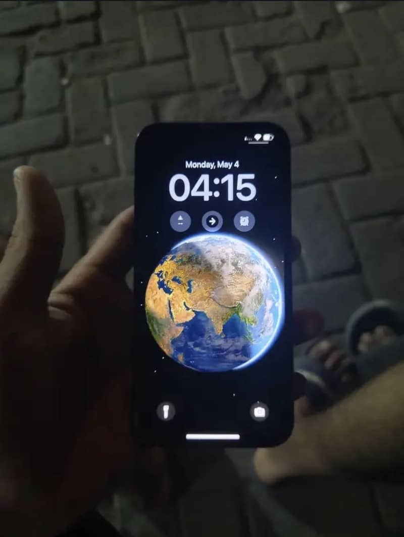 Apple iPhone 13 0