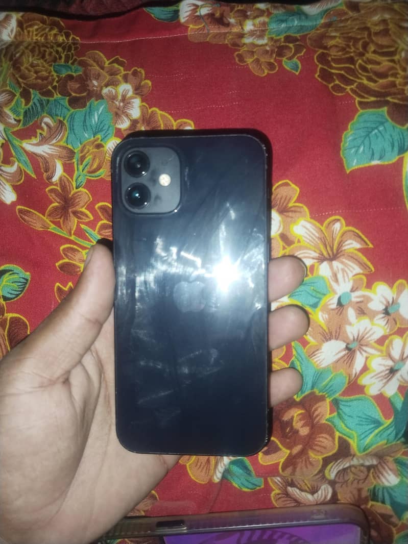 Apple iPhone 12 3