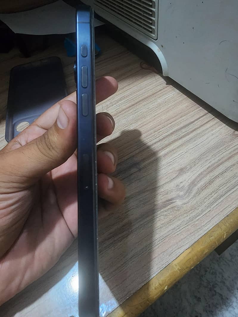 Apple iPhone 15 Pro Max 0