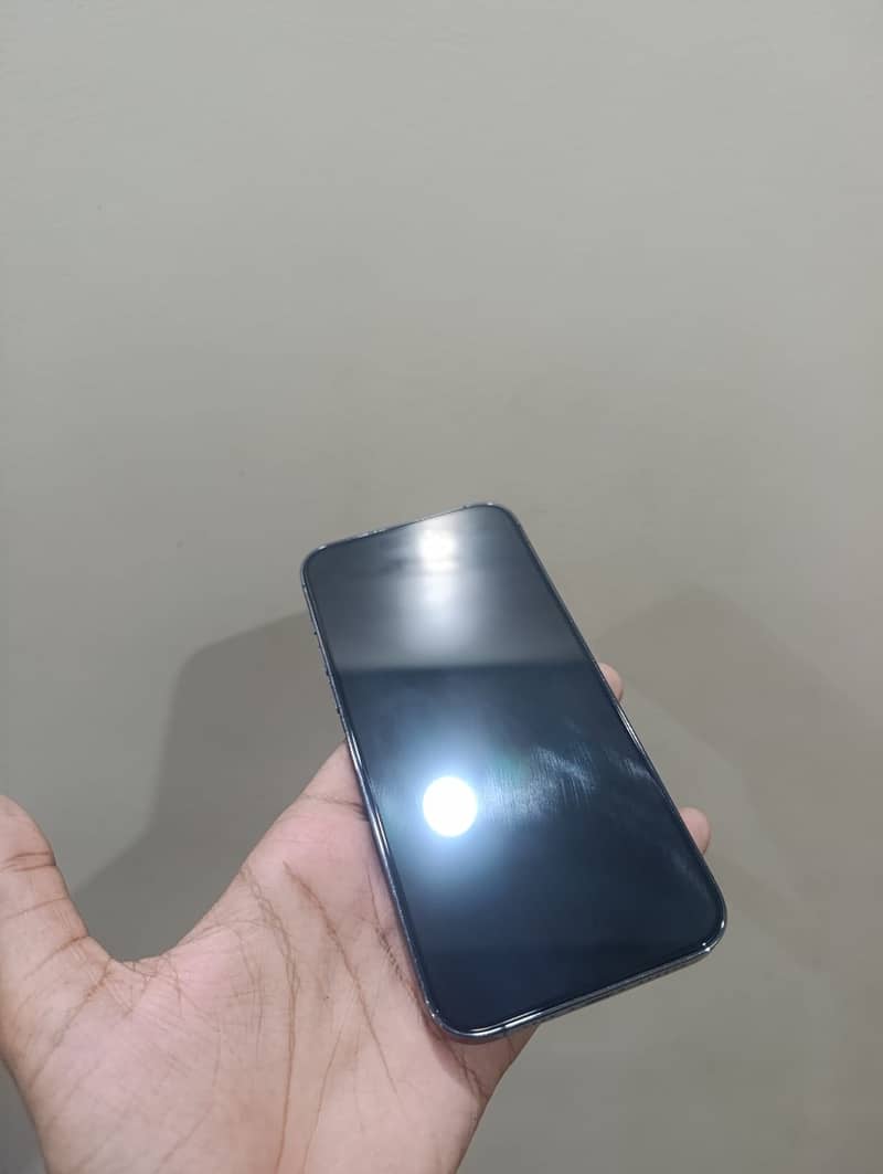 Apple iPhone 14 Pro Max 3