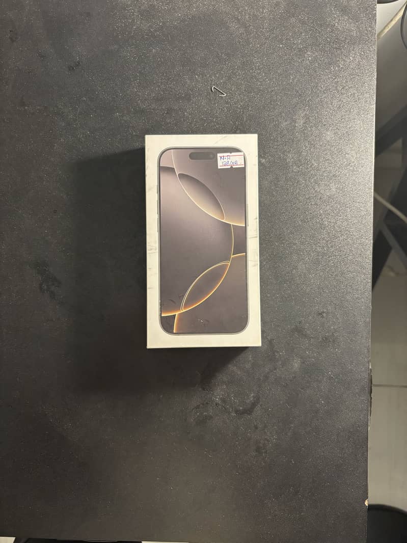 Apple iPhone 16 Pro 3