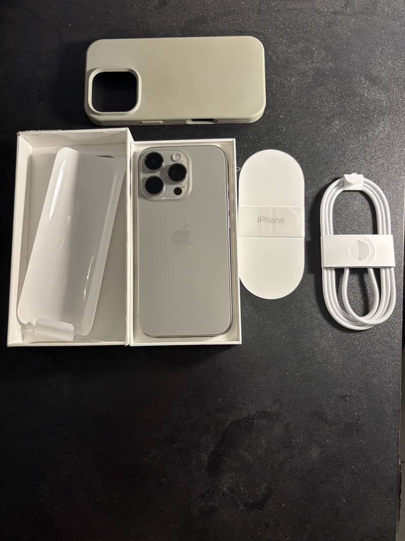 Apple iPhone 16 Pro 4