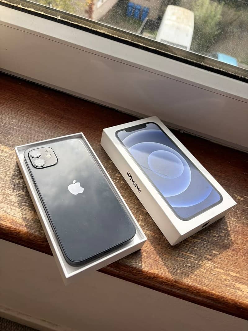 Apple iPhone 12 6