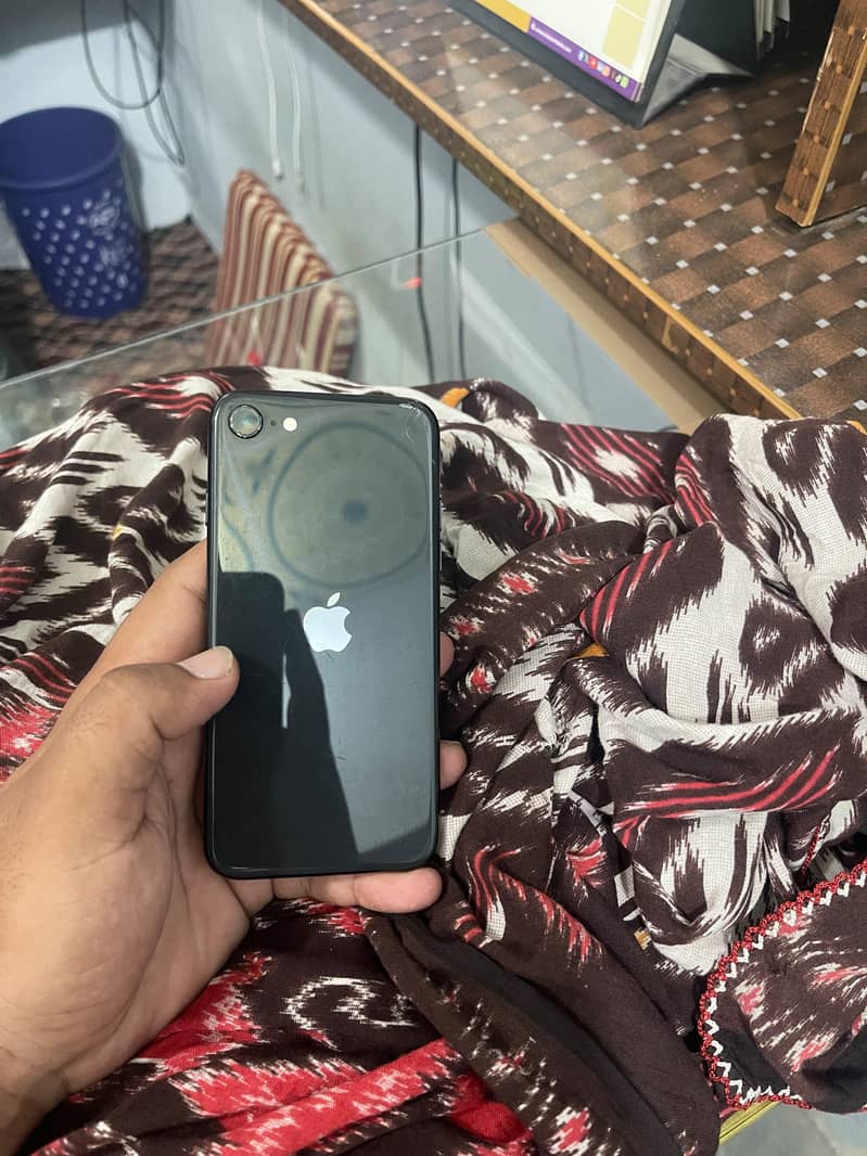 Apple iPhone SE 0