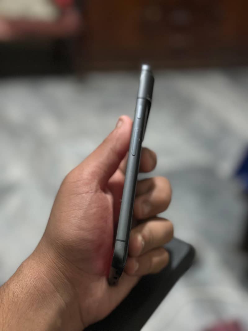 Google Pixel 8 6