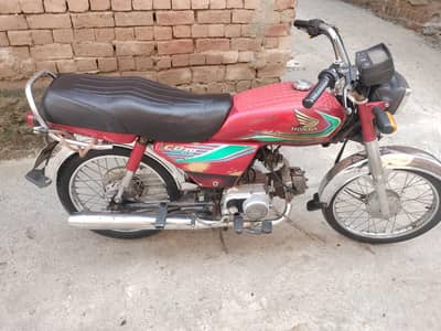 Honda CD70 Red 2016 model