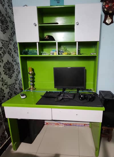 furniture 2 tables and 1 wardrobes 3doors