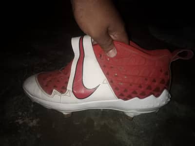 Nike force savage