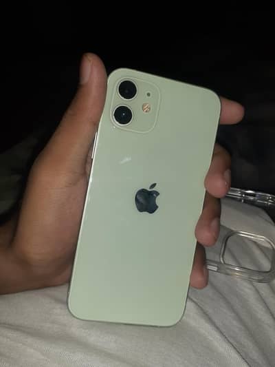 Apple iPhone 12