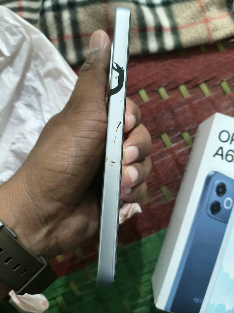 OPPO A6s 3