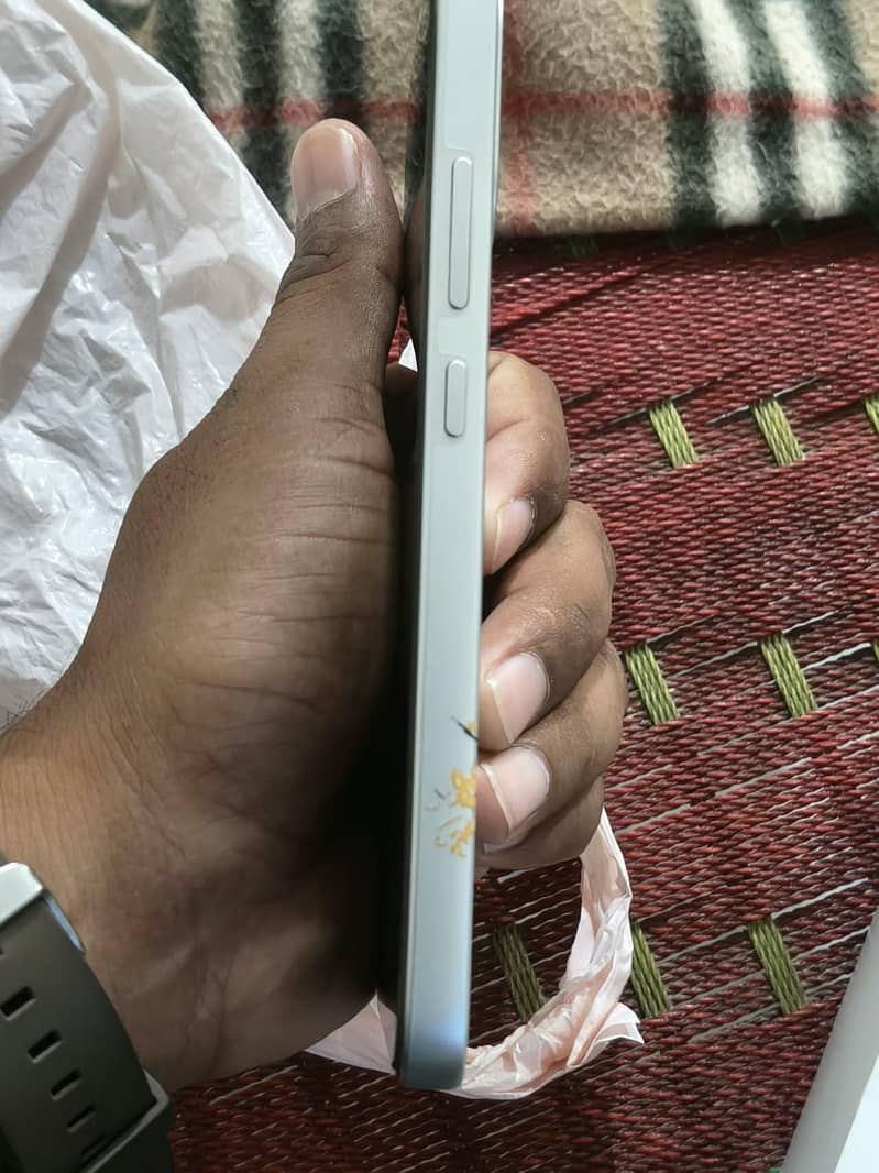 OPPO A6s 4