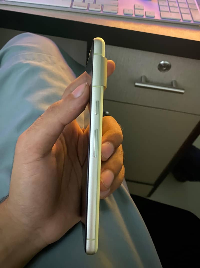 Google Pixel 7 4