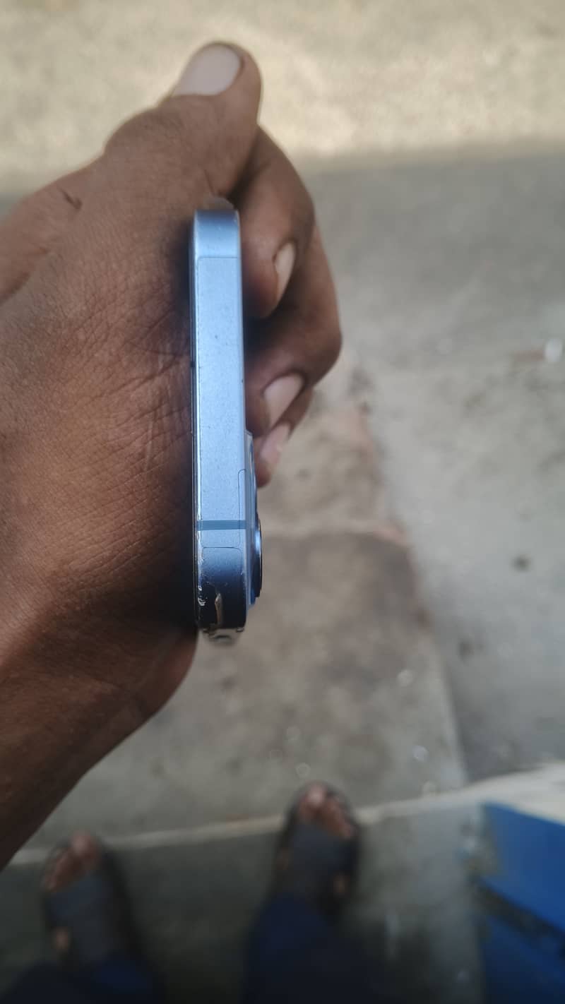 Apple iPhone 13 3