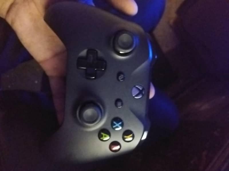 Xbox one s wireless controller 4