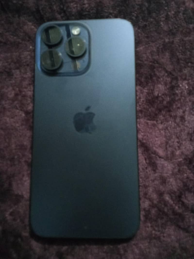 Apple iPhone 15 Pro 0