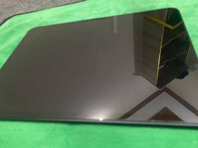 Apple iPad pro M4 for sale memory storage 256 GB RAM 12 GB