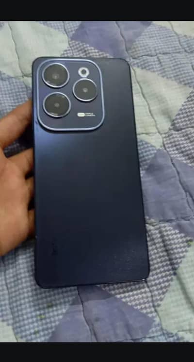 Infinix Hot 40