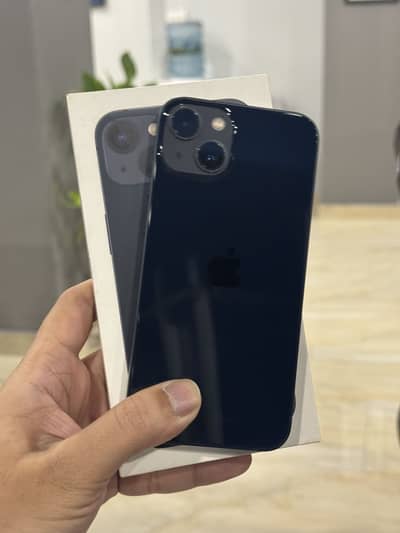Apple iPhone 13