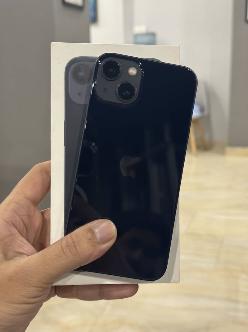 Apple iPhone 13 1