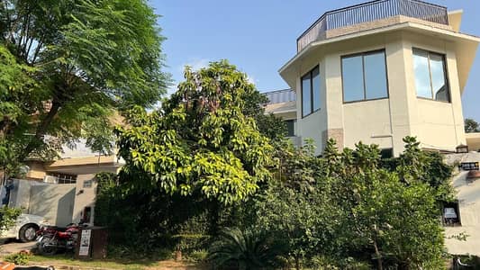 I-8 One Kanal Upper Portion With Saprate Gate For Rent.