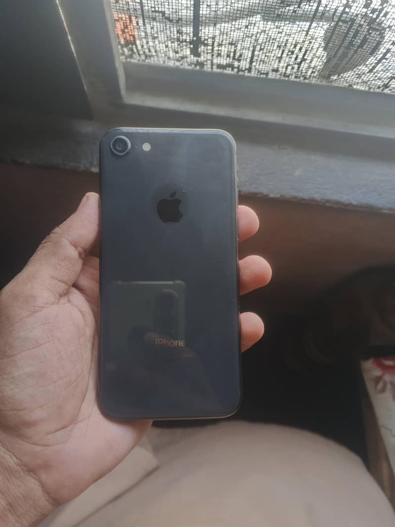 Apple iPhone 8 0