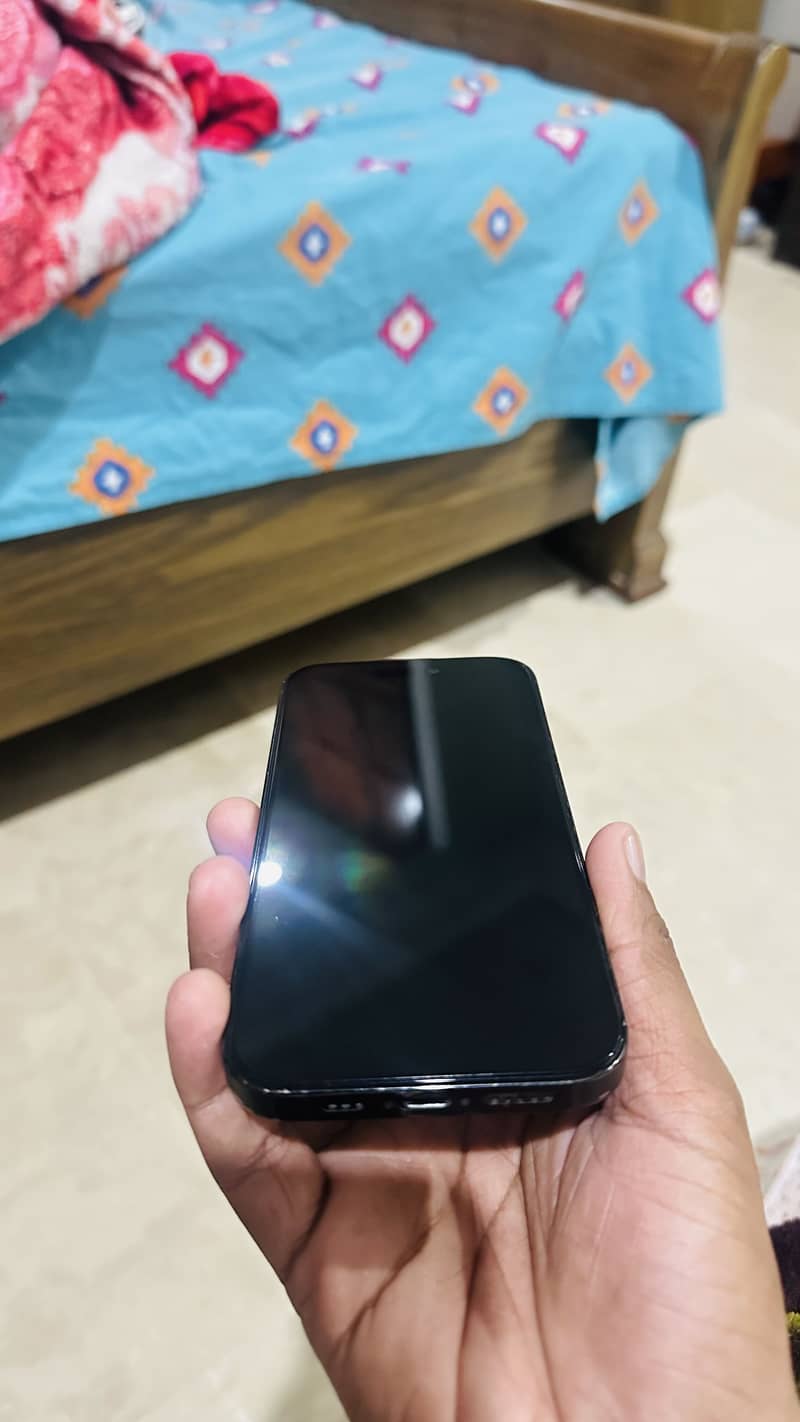 Apple iPhone 14 Pro 1