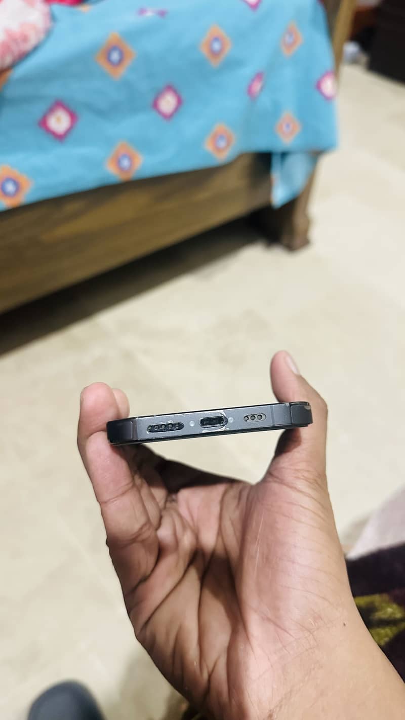 Apple iPhone 14 Pro 4
