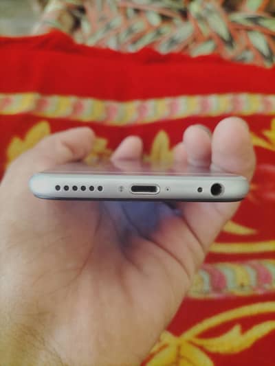 Apple iPhone 6S