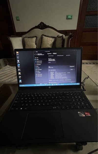 Hp Amd ryzen 5 7000 series 7520U laptop