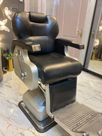 Salon Chairs